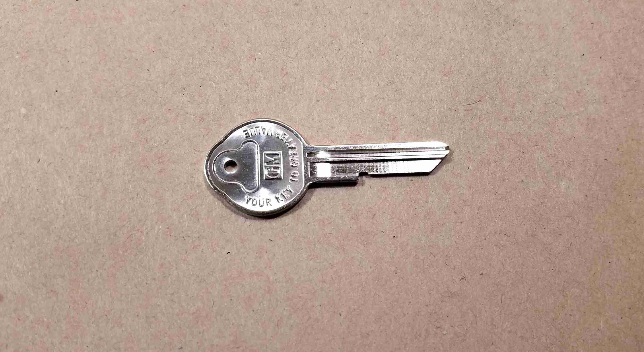 1967 Trunk and glove box key original pear head B groove