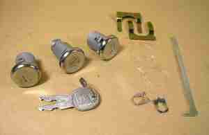 1965-81 Lock Kit, Door & Trunk, 1965 P8 exc GP, 1969-70 P8 incl GP, 1971-78 GP only & 1977-81 All P8 exc GP, 1979-81 Firebird, w/ late style round head keys