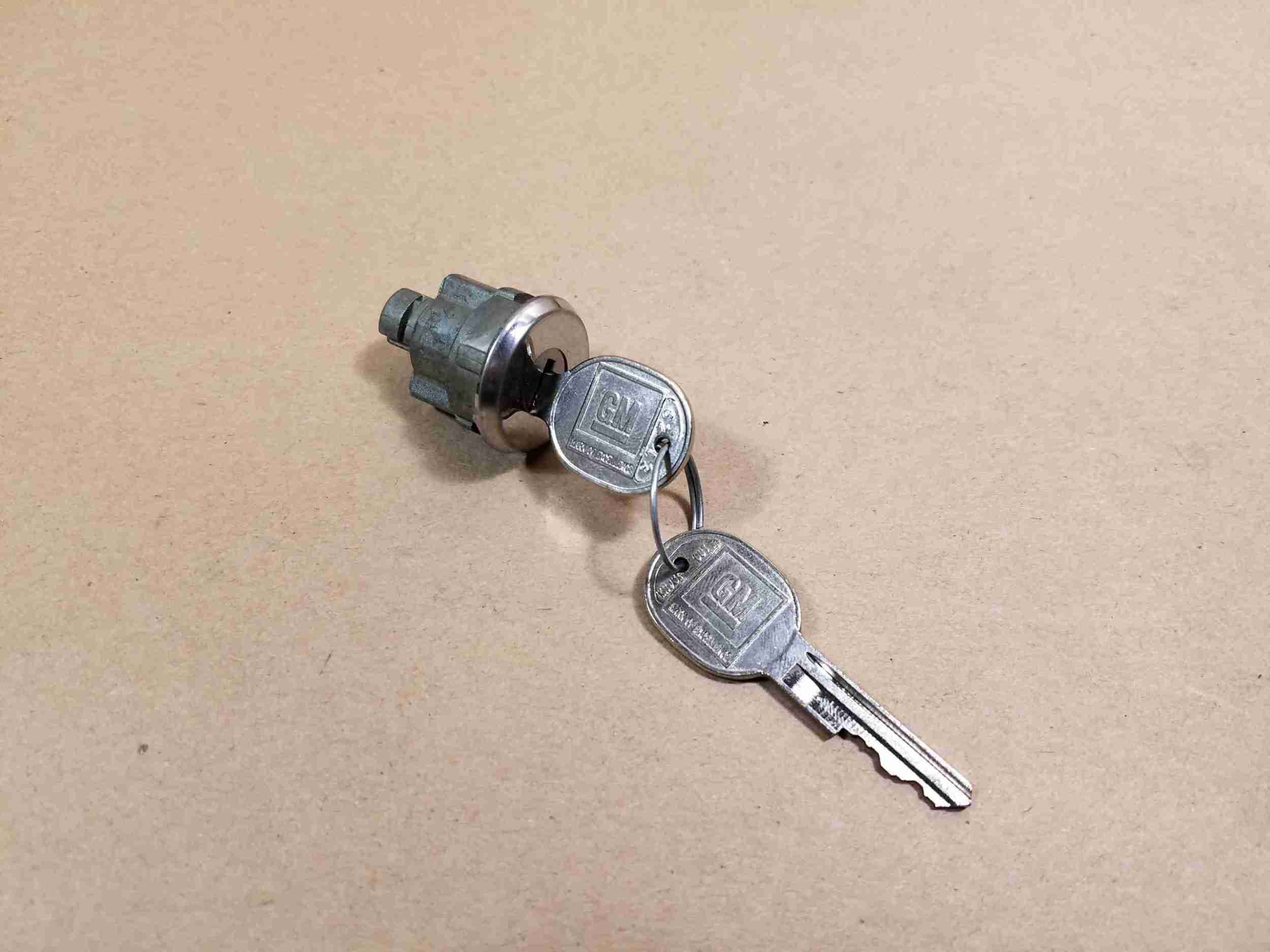 1982-92 Rear Stowage/Fuel Filler Lock, w/ Chrome cap, w/ original keys, 1982-92 Firebird