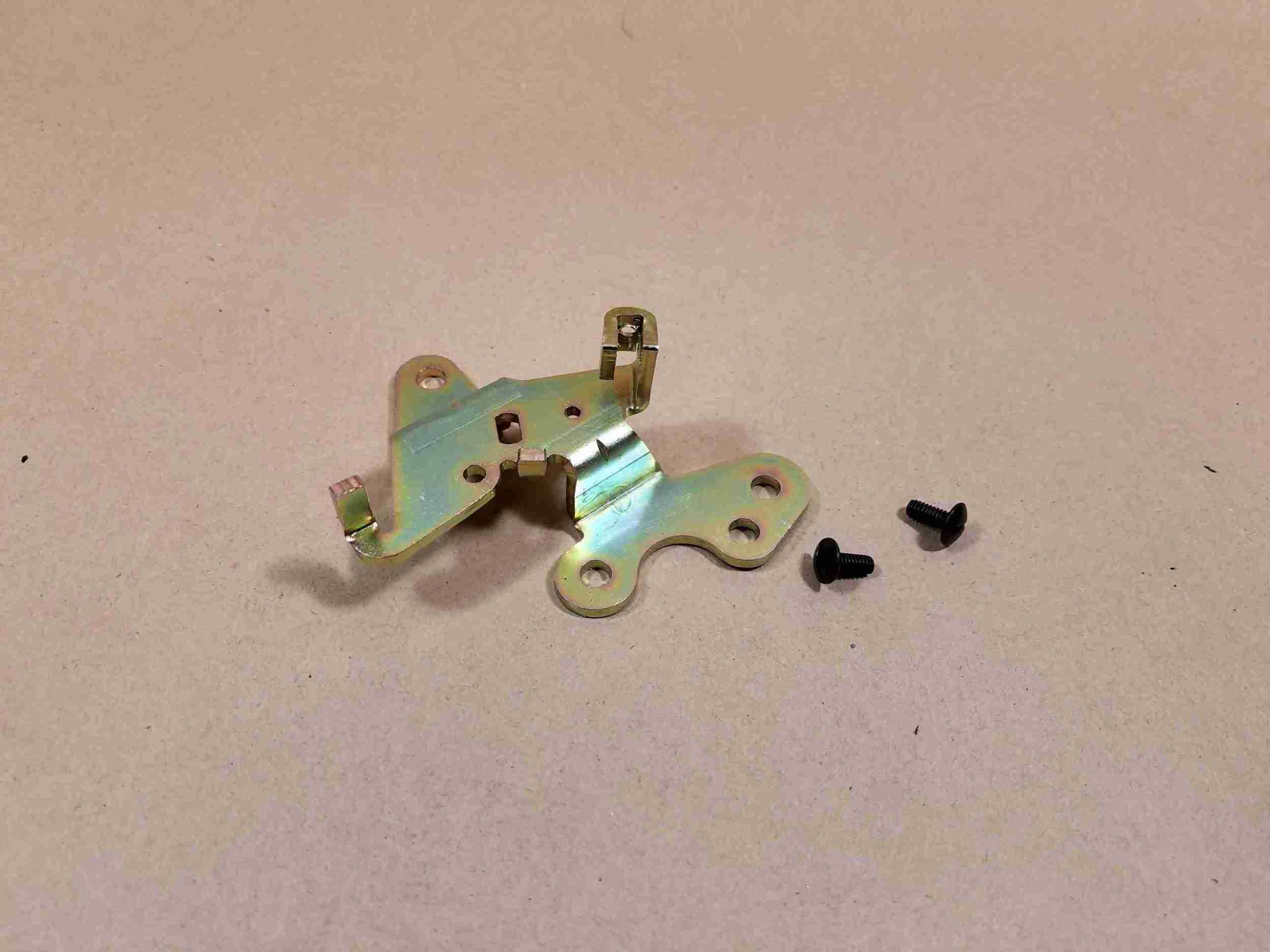 1957-58 Tri Power center carb throttle bracket